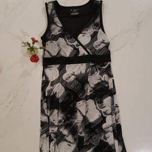 Tek Gear DRYTEK athletic dress with Shelf Bra Black White Gray Size Small